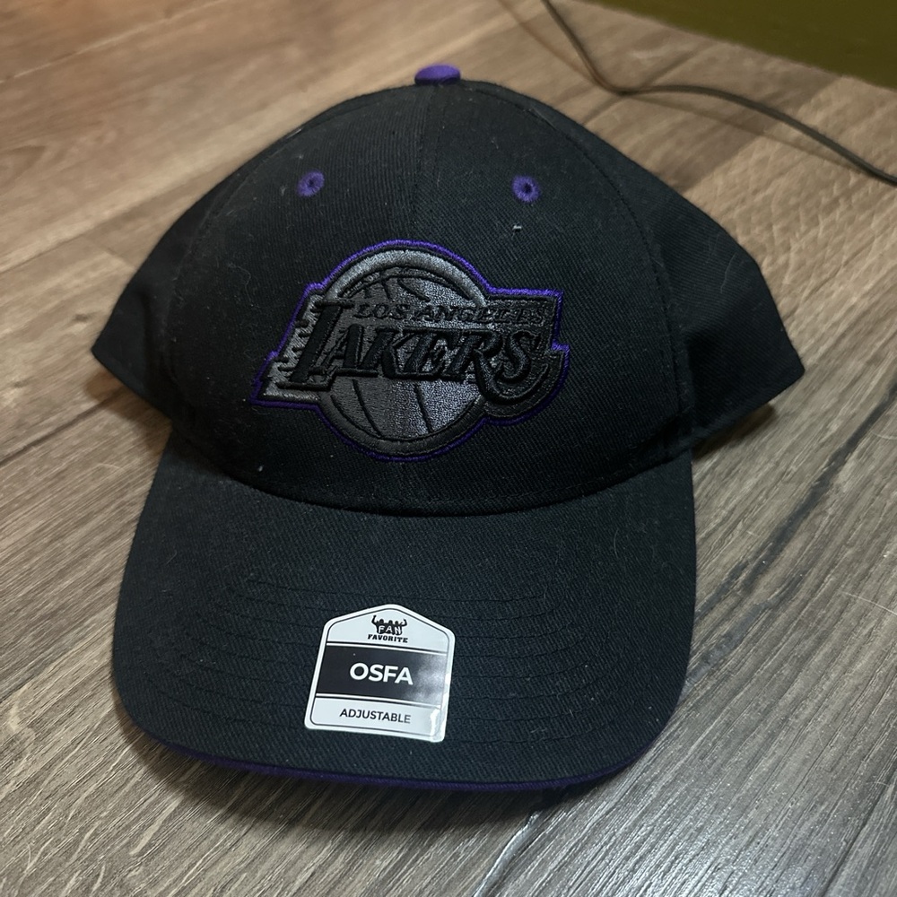 Mitchell & Ness Black and Purple Lakers Hat